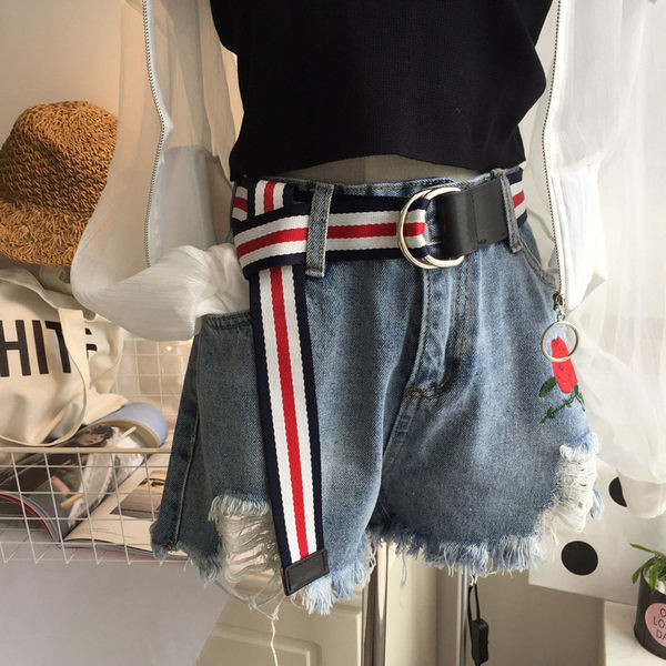 Novi model ženskog remena na pruge