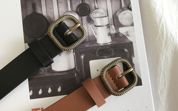 Curea de dama din piele ecologica cu catarama metalica patrata