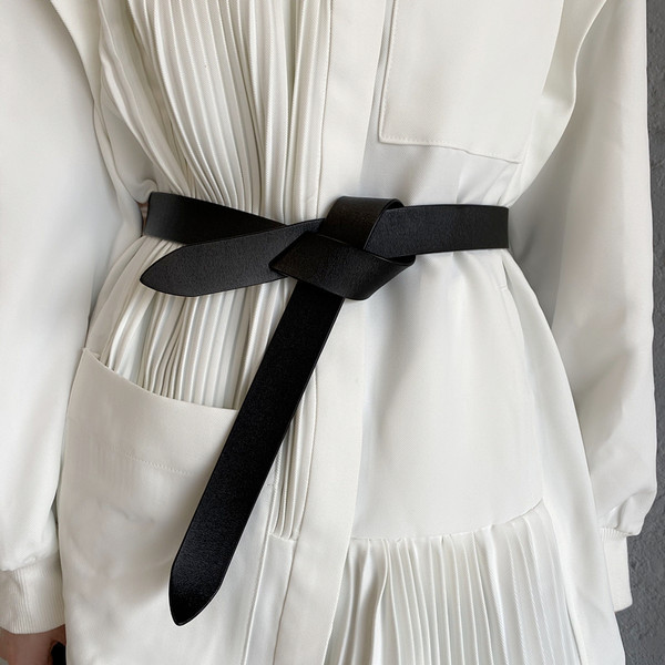 Čist model ženskog remena