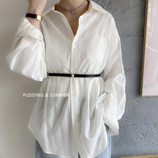 Cureaua subtire de dama cu o perla decorativa