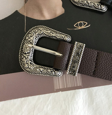 Curea de dama din piele cu catarama metalica in relief