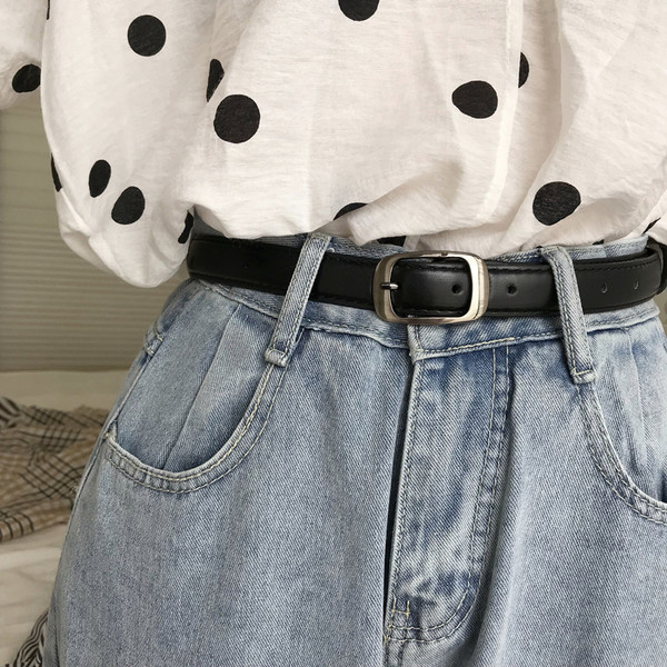 Čist model ženskog elegantnog remena