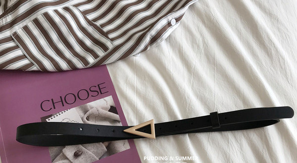 Tanki ženski remen od eko kože s trokutastom kopčom