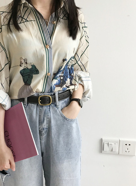 Moderan kožni remen za žene s metalnom kopčom