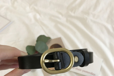 Ženski tanki remen od eko kože