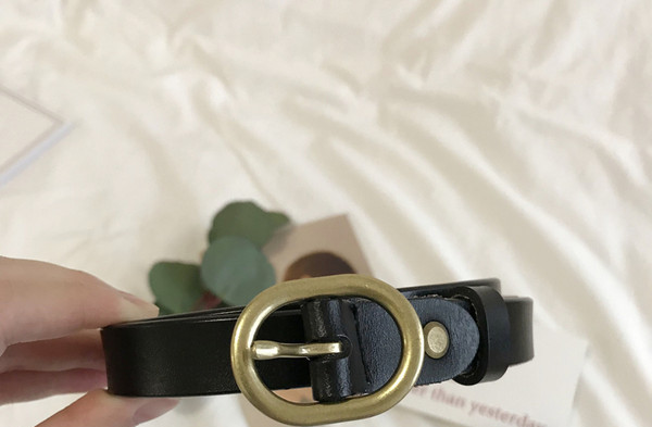 Ženski tanki remen od eko kože