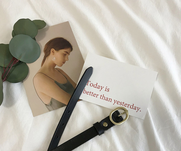 Ženski tanki remen od eko kože