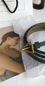 Tanak ženski remen s trokutastom kopčom