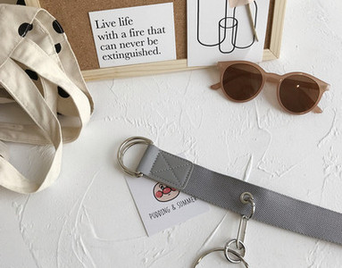 Cureaua de dama din piele ecologica si material textil