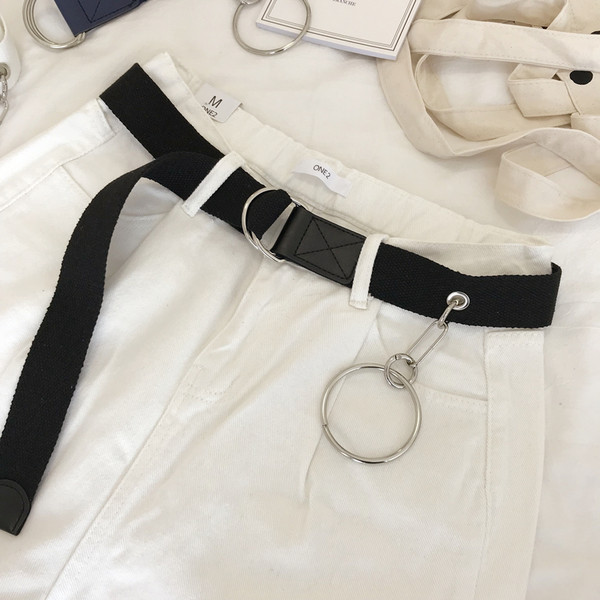 Cureaua de dama din piele ecologica si material textil