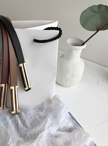 Novi model ženskog remena - crne boje