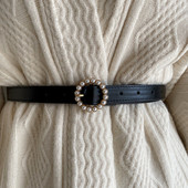 Moderan ženski remen od eko kože sa bisernim ukrasom