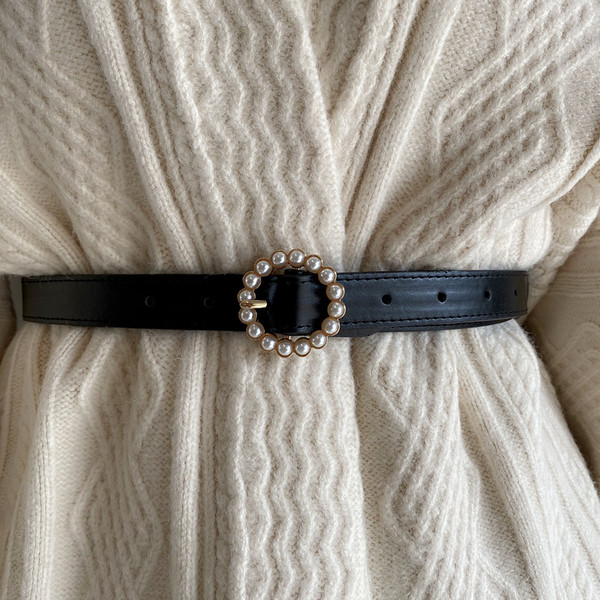 Moderan ženski remen od eko kože sa bisernim ukrasom