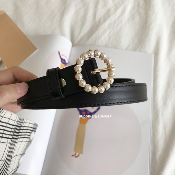 Moderan ženski remen od eko kože sa bisernim ukrasom