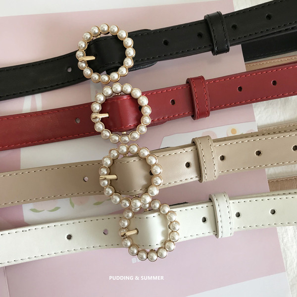 Moderan ženski remen od eko kože sa bisernim ukrasom