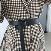 Cureaua de dama cu cravata asimetrica