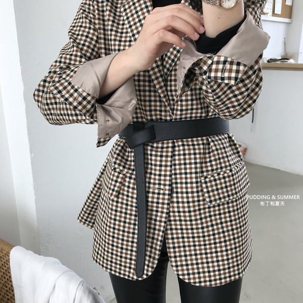 Cureaua de dama cu cravata asimetrica