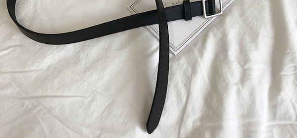 Ženski remen od mat eko kože