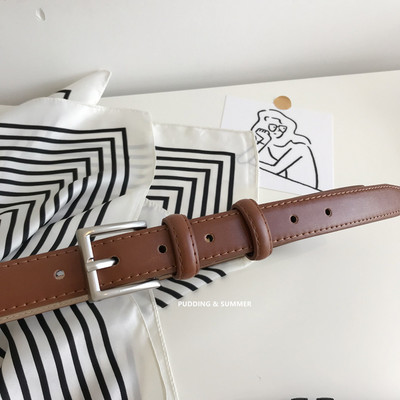 Cureaua subtire de dama cu catarama metalica