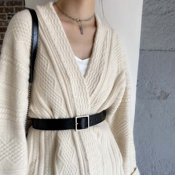 Moderan ženski remen od eko kože s metalnom kopčom