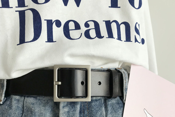 Ležerni remen od umjetne kože s kvadratnom kopčom za žene