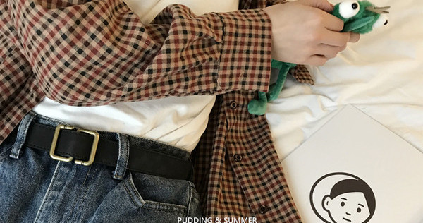 Ženski remen od eko kože sa zlatnom kopčom