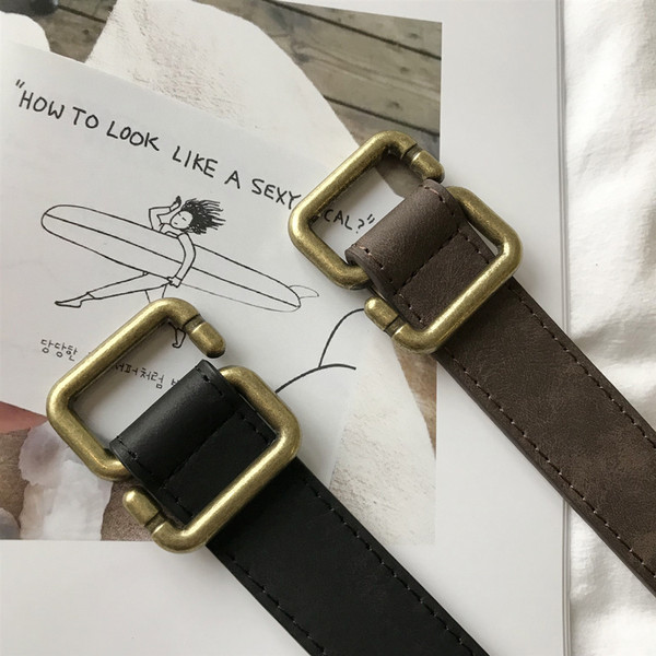 Ženski remen od eko kože sa zlatnom kopčom