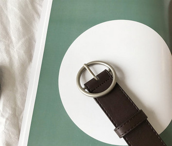 Ženski remen od eko kože sa metalnom kopčom u više boja