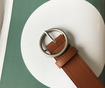 Ženski remen od eko kože sa metalnom kopčom u više boja