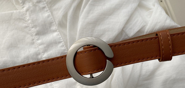 Tanak ženski remen s okruglom kopčom