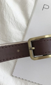 Cureaua din imitatie piele model nou cu catarama metalica pentru femei