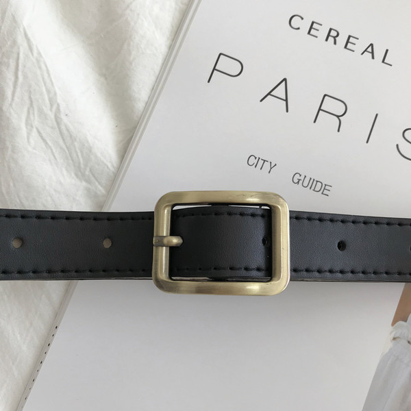 Cureaua din imitatie piele model nou cu catarama metalica pentru femei