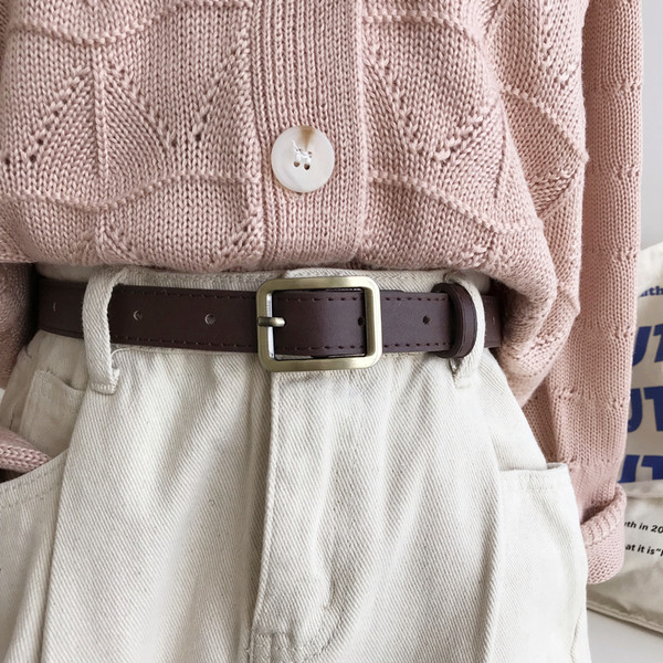 Cureaua din imitatie piele model nou cu catarama metalica pentru femei