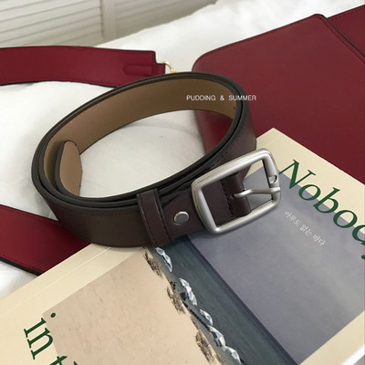 Moderan ženski kožni remen s četvrtastom kopčom