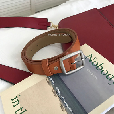 Moderan ženski kožni remen s četvrtastom kopčom