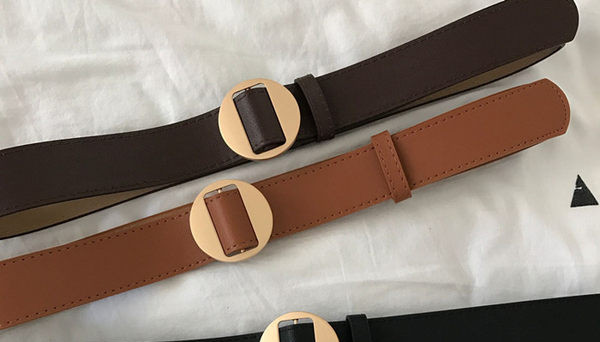 Cureaua de dama cu catarama rotunda