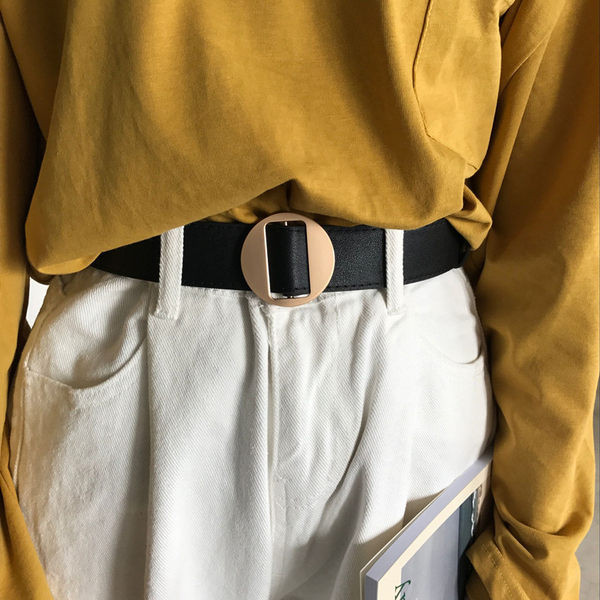 Cureaua de dama cu catarama rotunda