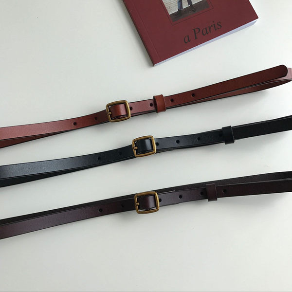 Novi model slim automobila od eko kože za žene