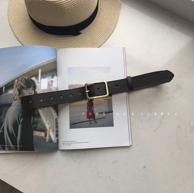 Ženski remen od eko kože u retro stilu sa pravokutnom kopčom