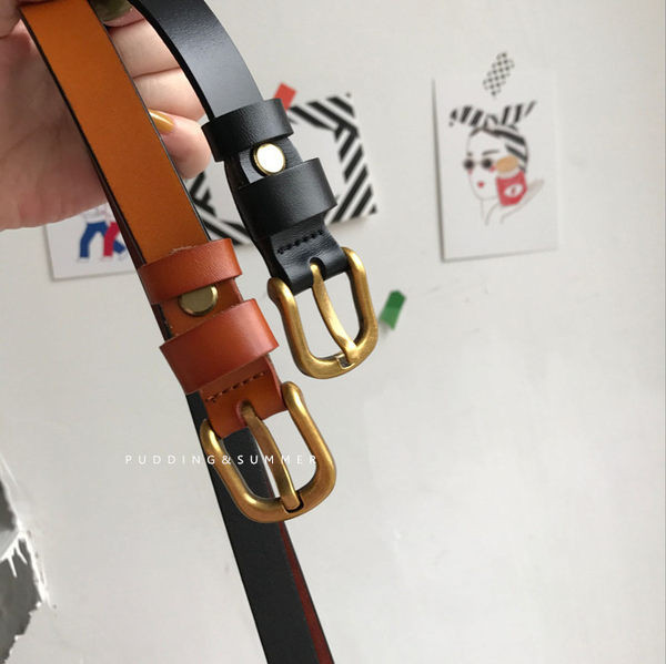 Tanak ležeran remen od eko kože s metalnom kopčom