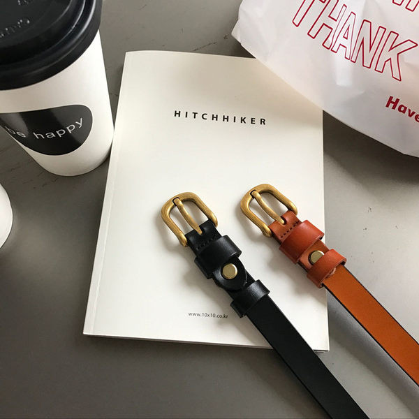 Tanak ležeran remen od eko kože s metalnom kopčom