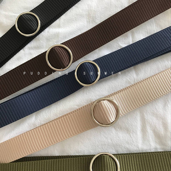 Ženski tekstilni remen sa okruglom metalnom kopčom