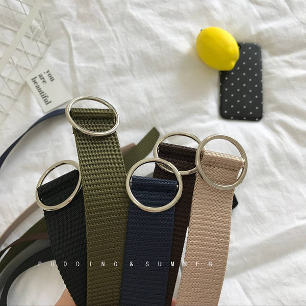 Ženski tekstilni remen sa okruglom metalnom kopčom