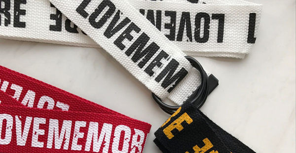 Ženski remen sa natpisom