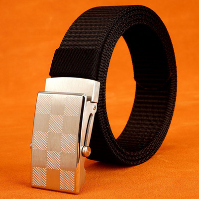 Cureaua de barbati textila cu catarama metalica dreptunghiulara