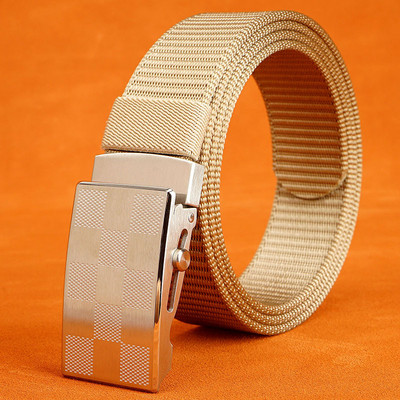 Cureaua de barbati textila cu catarama metalica dreptunghiulara