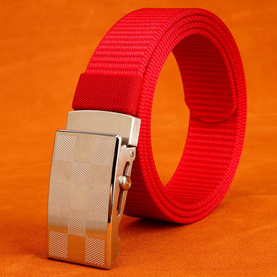 Cureaua de barbati textila cu catarama metalica dreptunghiulara