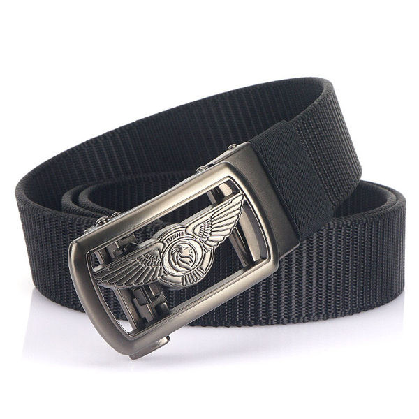 Elegáns férfi öv dekoratív csattal