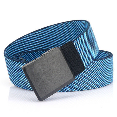 O cola modernă pentru bărbați din material textil cu cataramă metalică