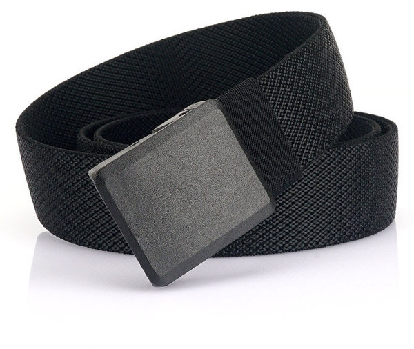 O cola modernă pentru bărbați din material textil cu cataramă metalică